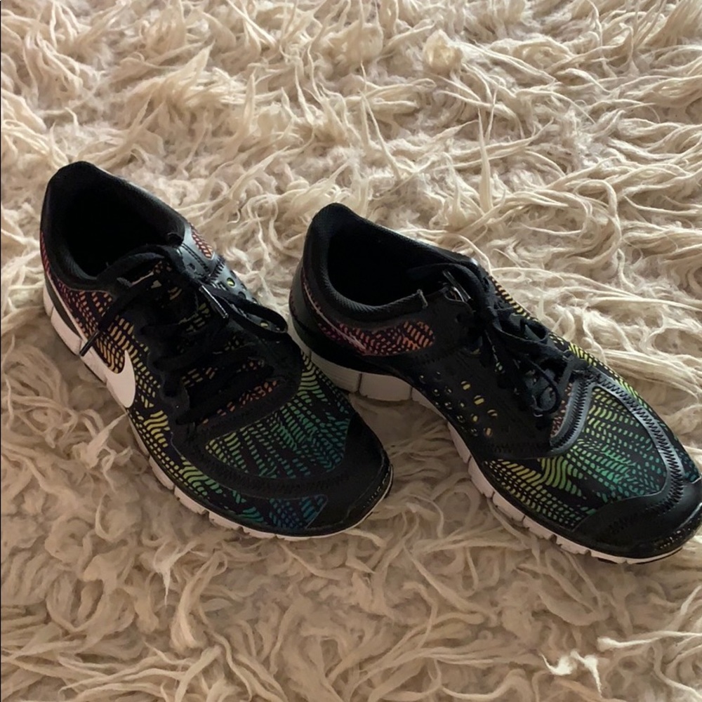 Nike black and colorful sneakers size 8